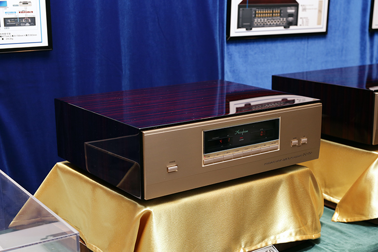 Accuphase DC-950