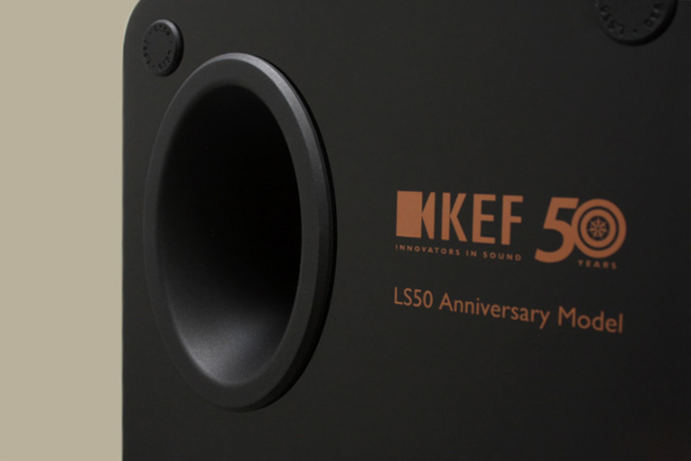 KEF LS50 port