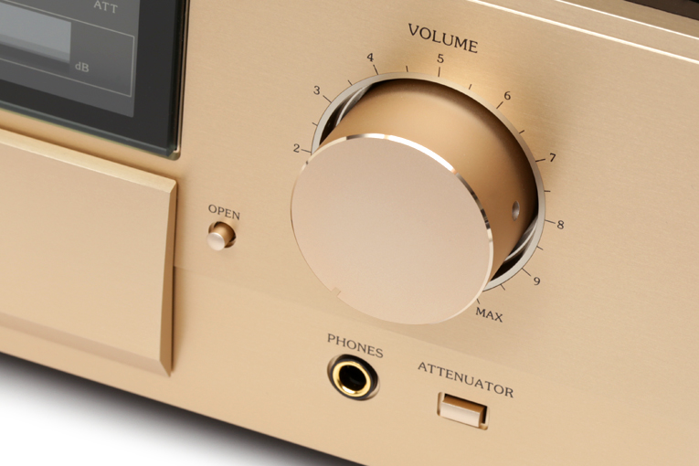 Accuphase